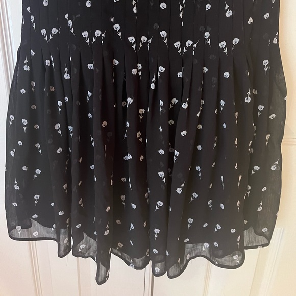 Ann Taylor Floral Pleated Flare Dress NWT - Picture 6 of 7